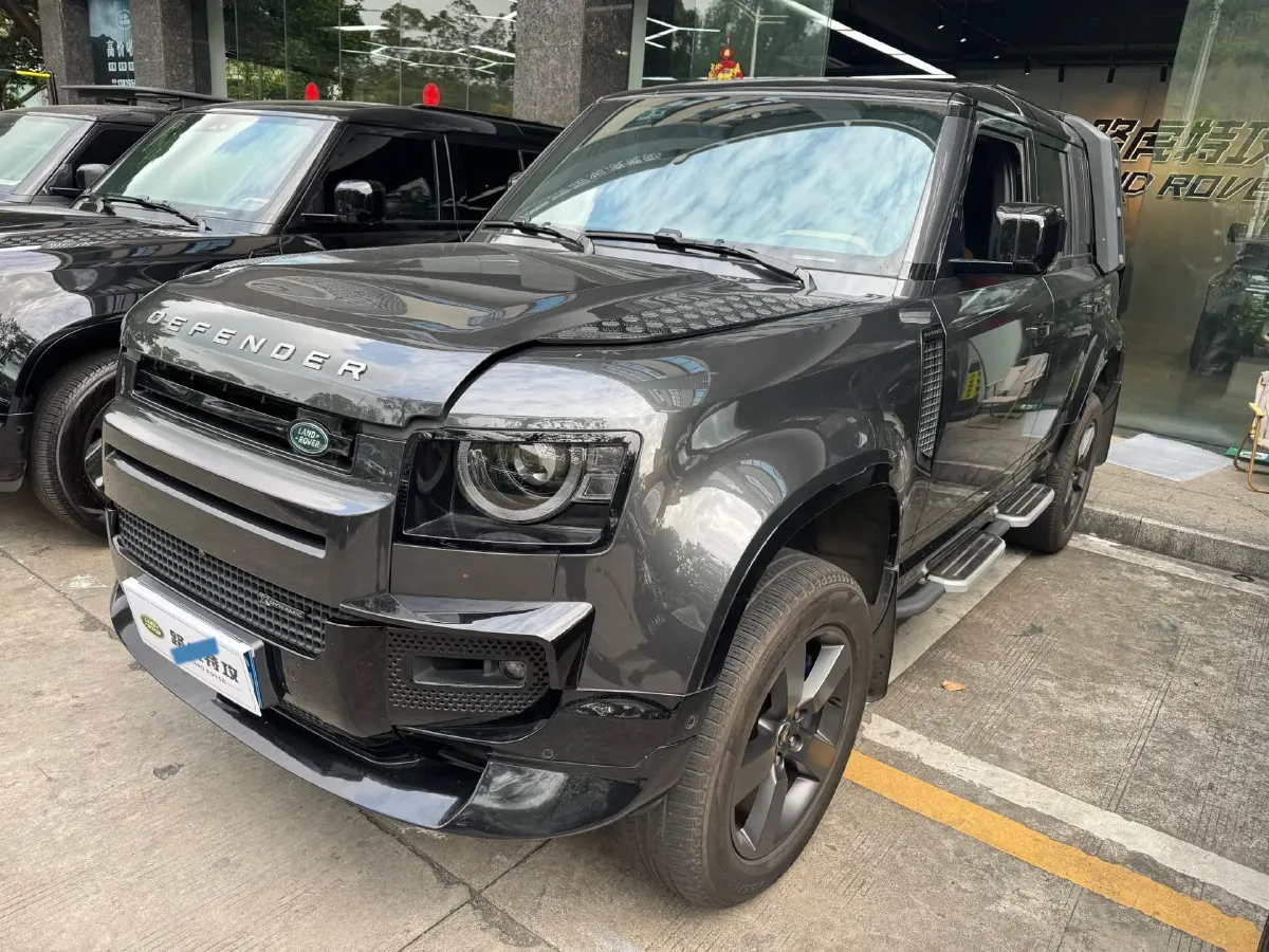 2023 Land Rover Defender 3.0T 400HP L6 8AT,autocango,china used car exporter,china ev exporter,chinese used car exporter,chinese used ev exporter