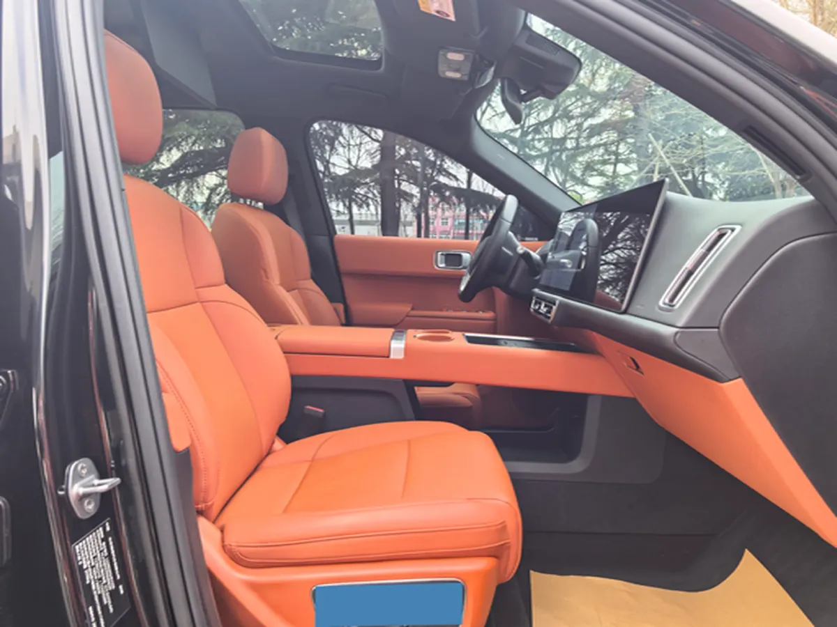 2023 Li L9 Range Extended 154HP REEV 42.6KWH,autocango,china used car exporter,china ev exporter,chinese used car exporter,chinese used ev exporter