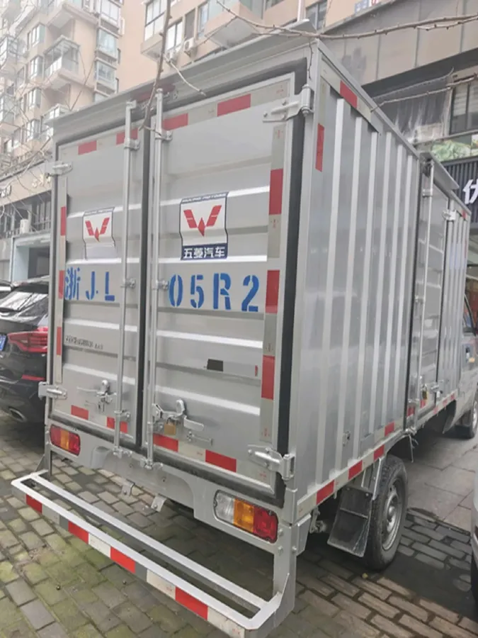 2022 WuLing RongGuang Mini Truck 1.5L 99HP L4 5MT,autocango,china used car exporter,china ev exporter,chinese used car exporter,chinese used ev exporter