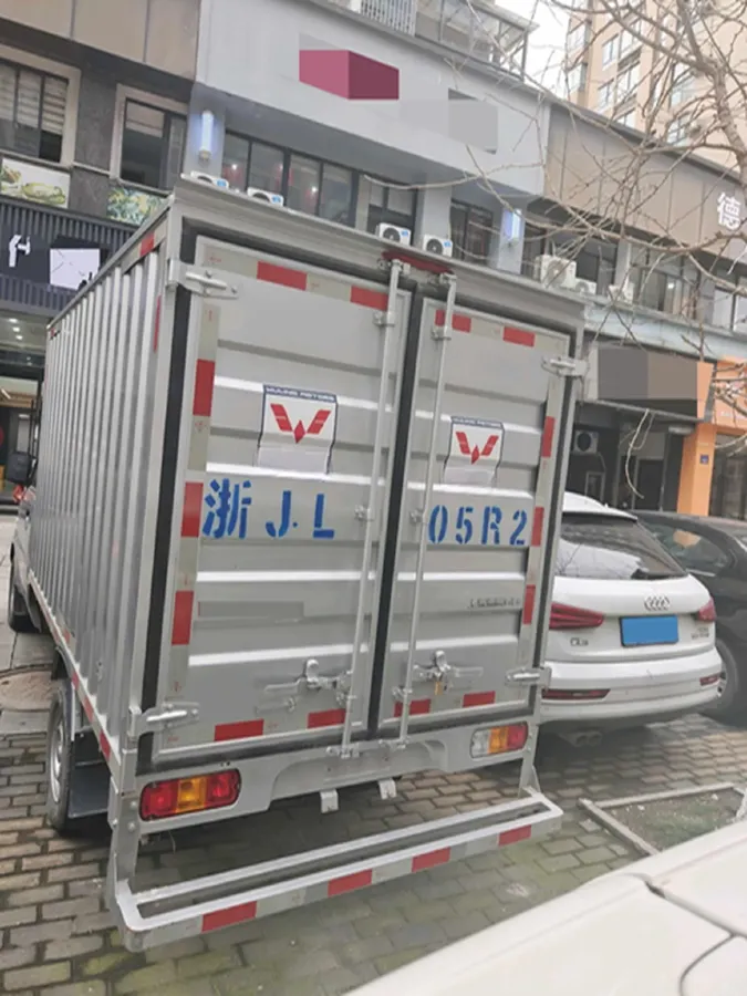 2022 WuLing RongGuang Mini Truck 1.5L 99HP L4 5MT,autocango,china used car exporter,china ev exporter,chinese used car exporter,chinese used ev exporter