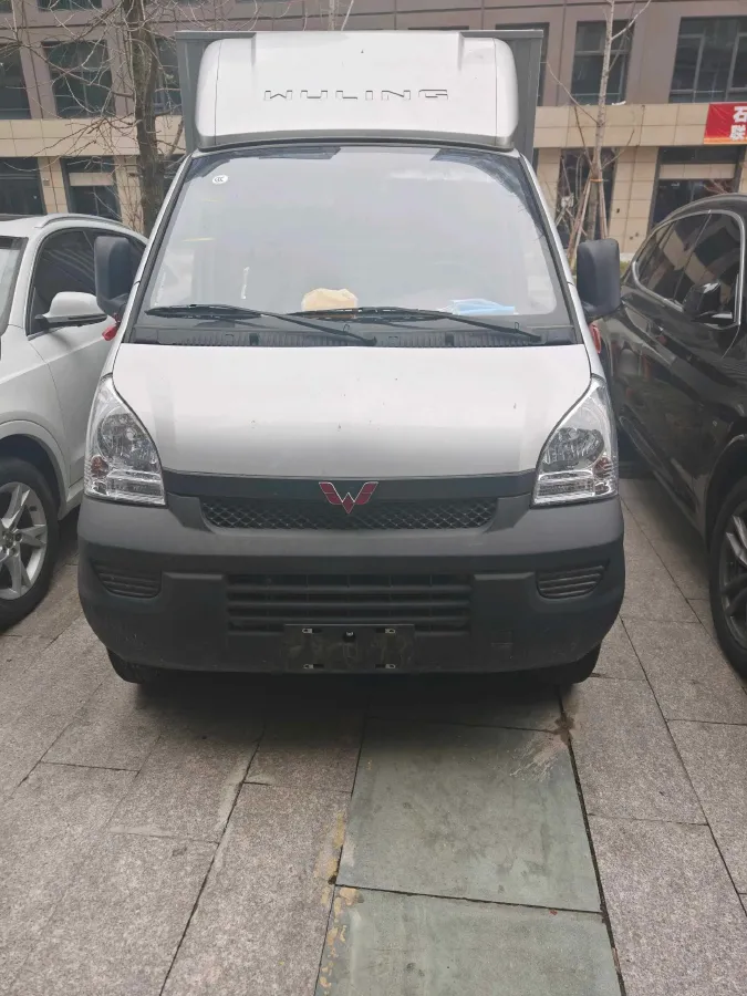 2022 WuLing RongGuang Mini Truck 1.5L 99HP L4 5MT,autocango,china used car exporter,china ev exporter,chinese used car exporter,chinese used ev exporter