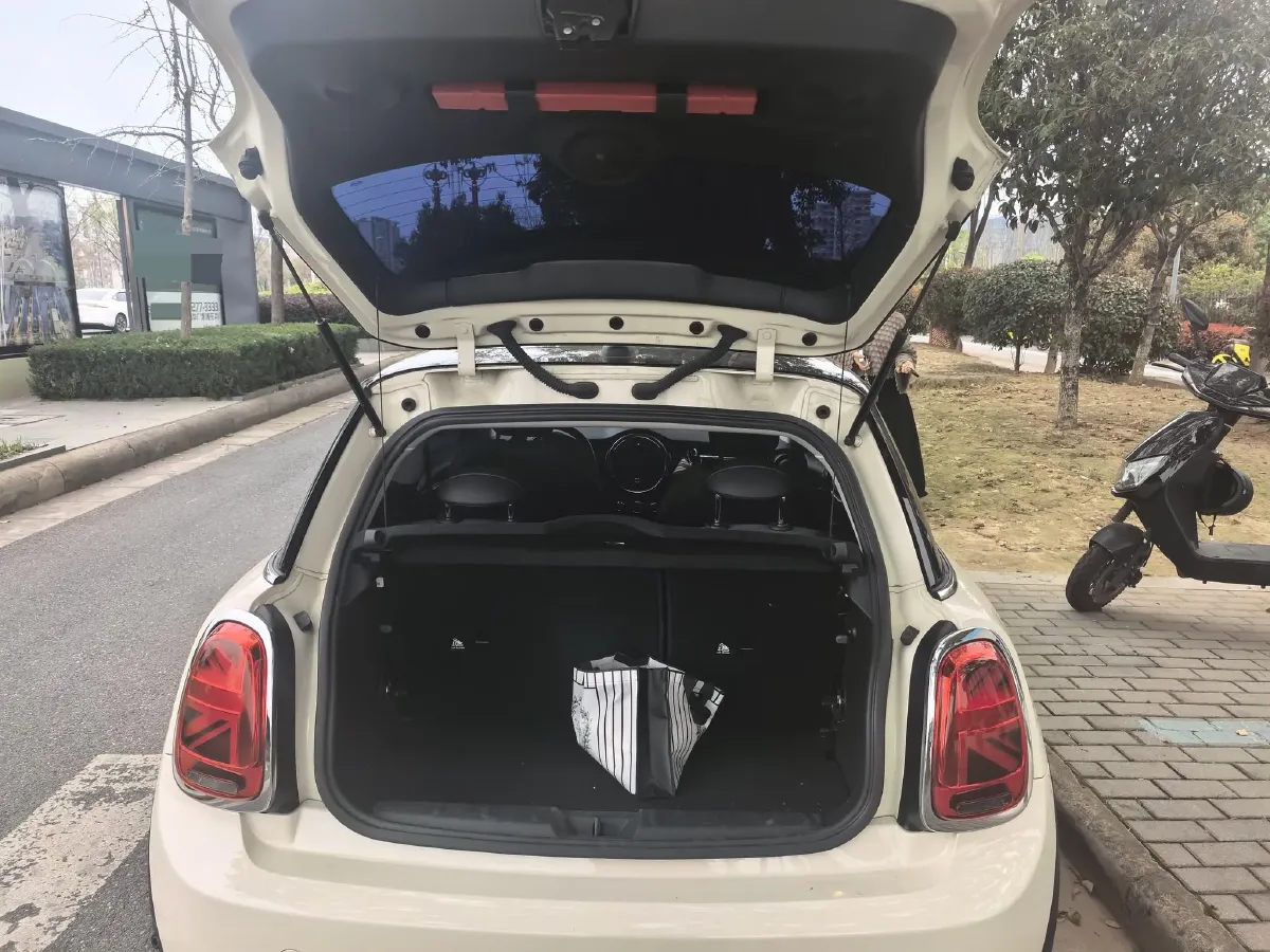 2020 MINI MINI 1.5T 136HP L3 7DCT,autocango,china used car exporter,china ev exporter,chinese used car exporter,chinese used ev exporter