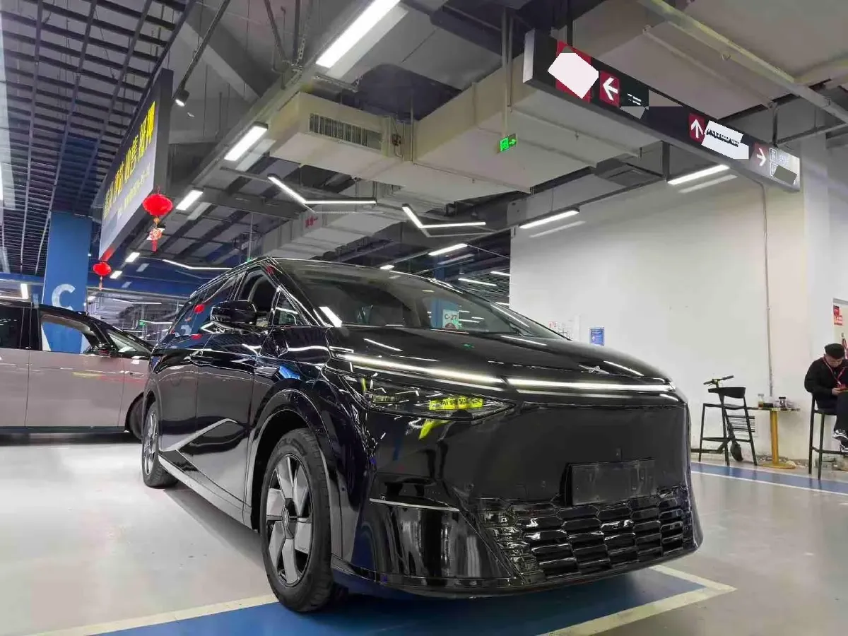 2024 Xpeng X9 BEV 101.5KWH,autocango,china used car exporter,china ev exporter,chinese used car exporter,chinese used ev exporter