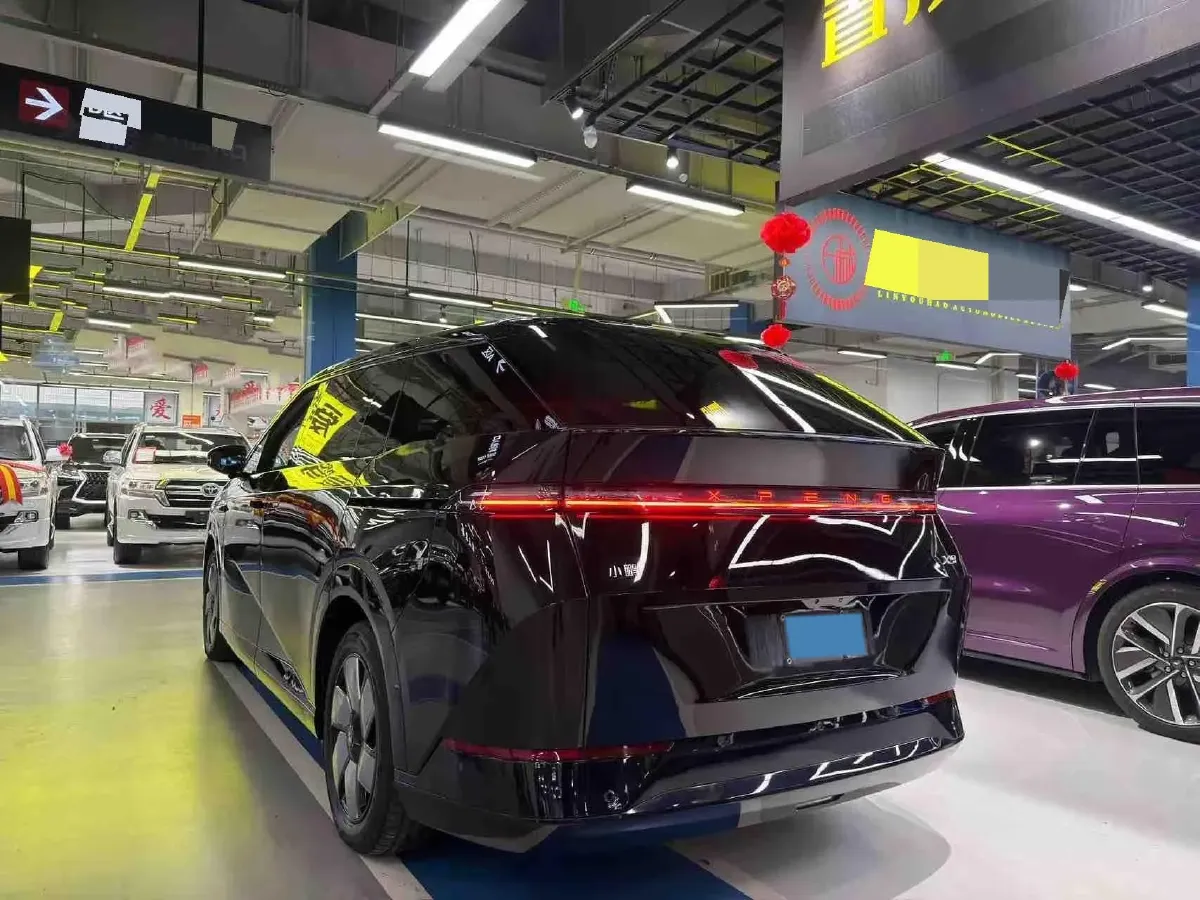 2024 Xpeng X9 BEV 101.5KWH,autocango,china used car exporter,china ev exporter,chinese used car exporter,chinese used ev exporter