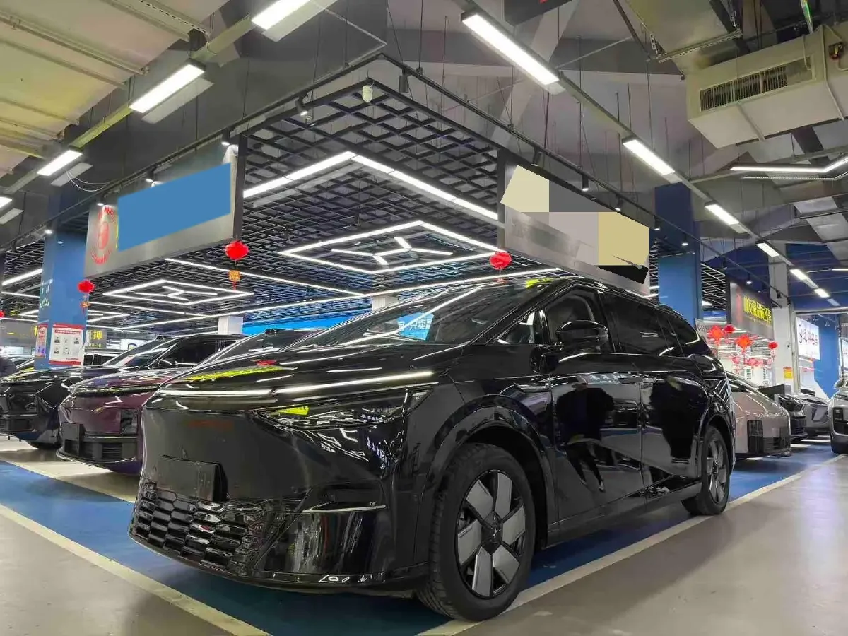 2024 Xpeng X9 BEV 101.5KWH,autocango,china used car exporter,china ev exporter,chinese used car exporter,chinese used ev exporter