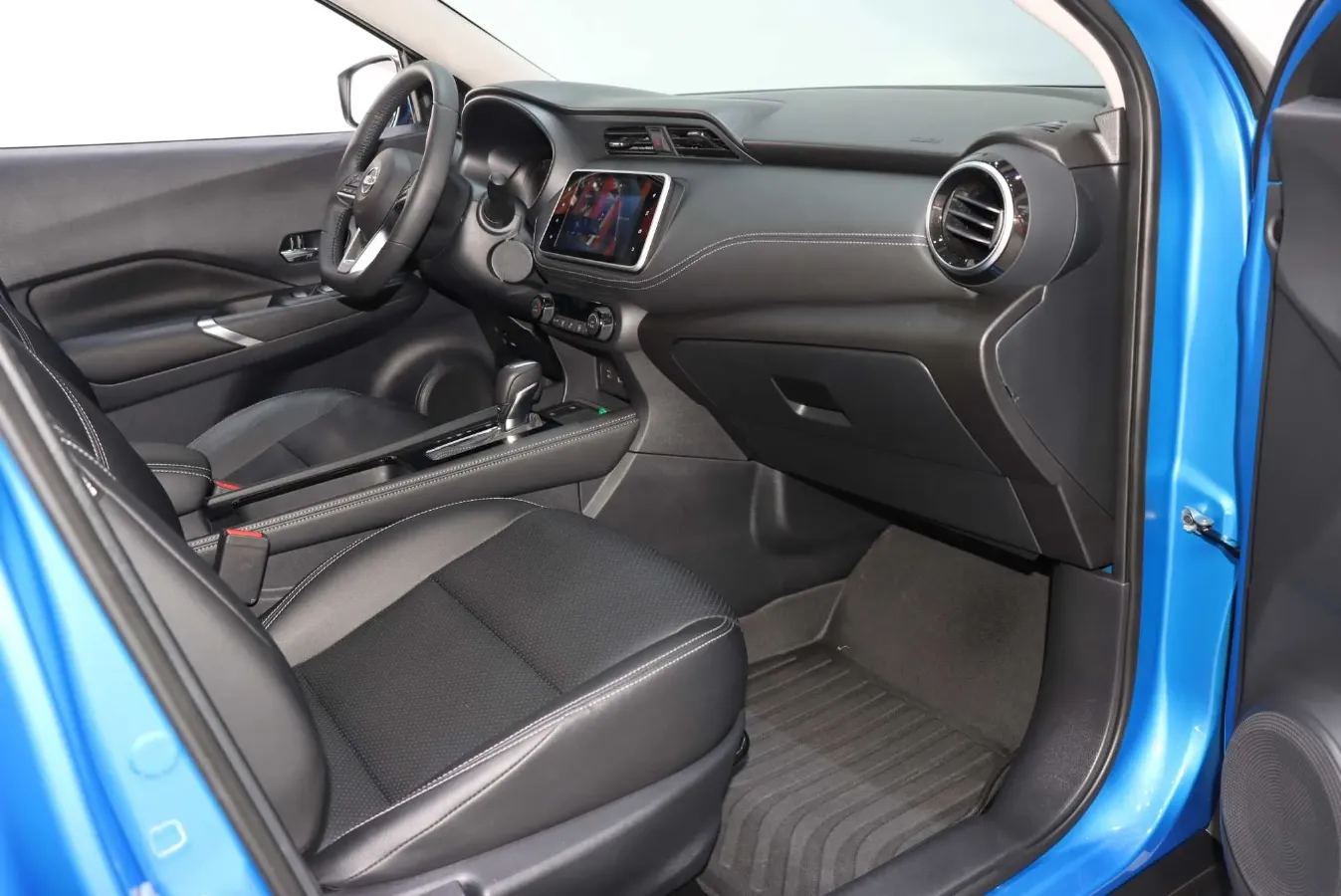 2022 Nissan Kicks 1.5L 122HP L4 CVT,autocango,china used car exporter,china ev exporter,chinese used car exporter,chinese used ev exporter