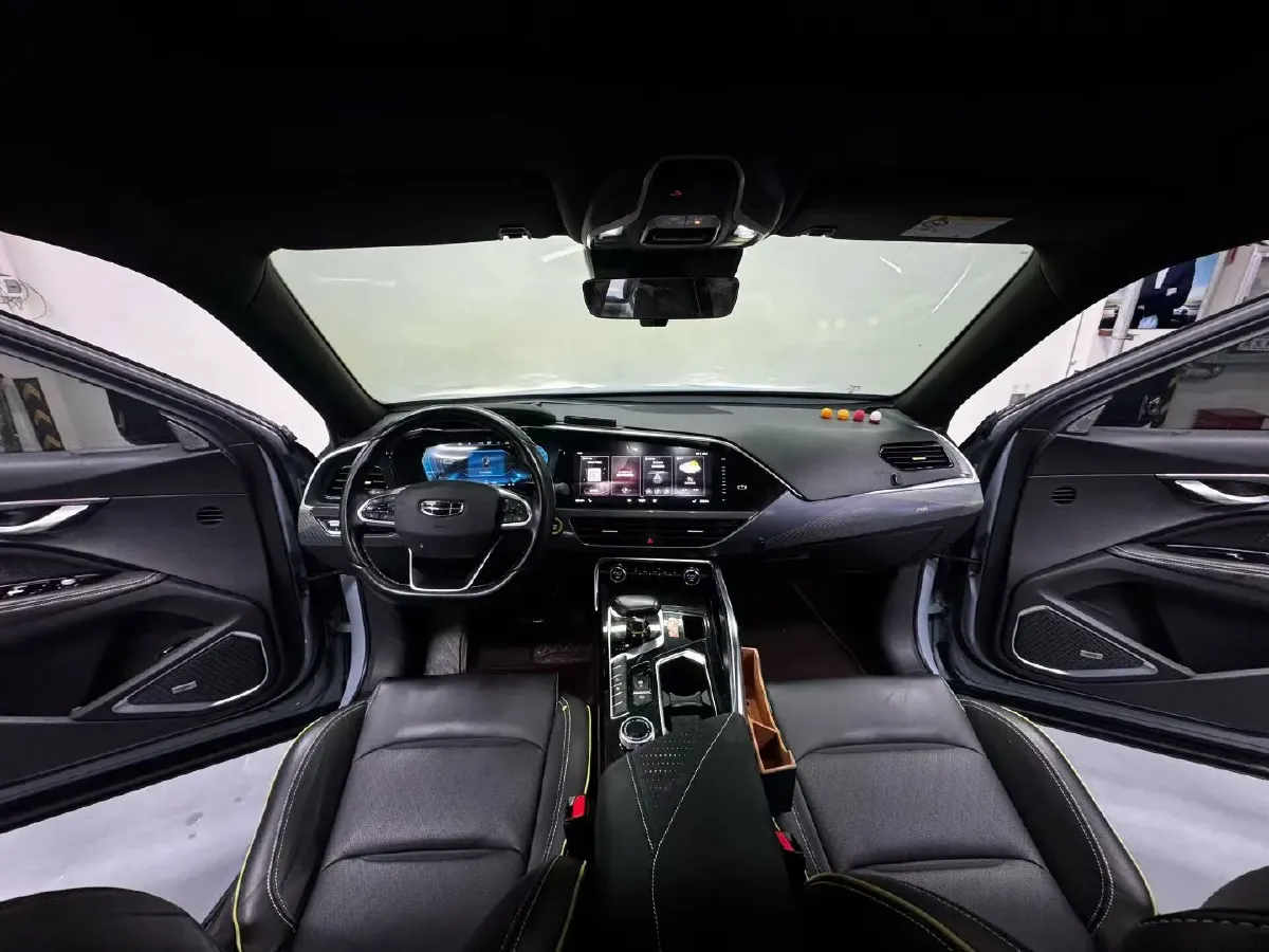 2020 Roewe RX5 1.5T 169HP L4 AMT PHEV 11.1KWH,autocango,china used car exporter,china ev exporter,chinese used car exporter,chinese used ev exporter