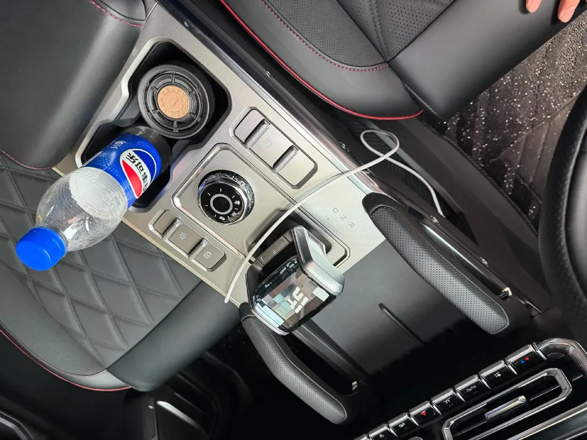 2026 Jetour Traveller 1.5T 184HP L4 7DCT,autocango,china used car exporter,china ev exporter,chinese used car exporter,chinese used ev exporter