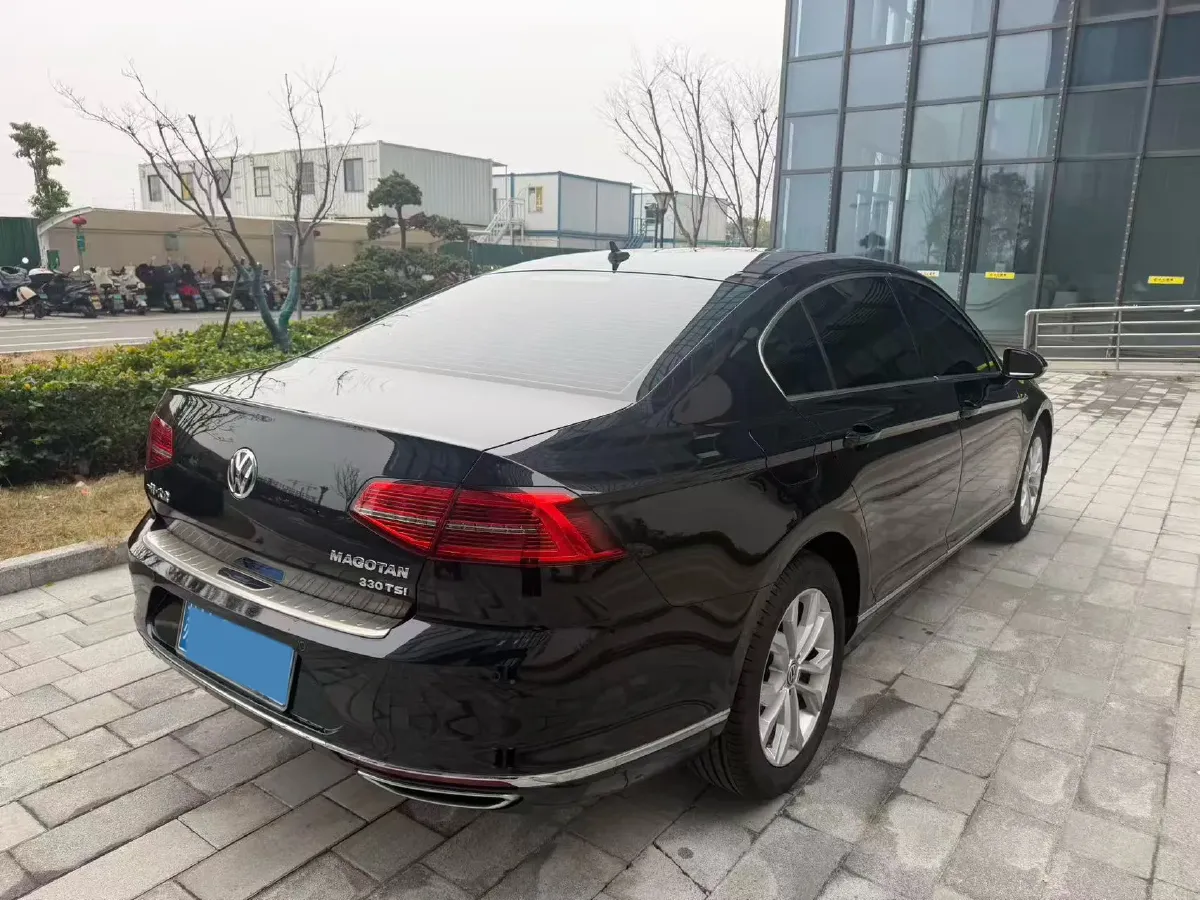 2018 Volkswagen Magotan 1.8T 180HP L4 7DCT,autocango,china used car exporter,china ev exporter,chinese used car exporter,chinese used ev exporter