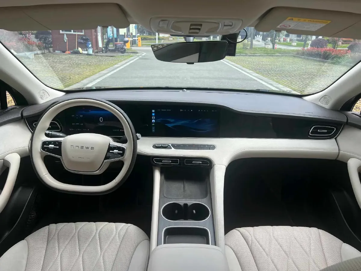 2023 Roewe D7 1.5L 112HP L4 1DHT PHEV 21.4KWH,autocango,china used car exporter,china ev exporter,chinese used car exporter,chinese used ev exporter