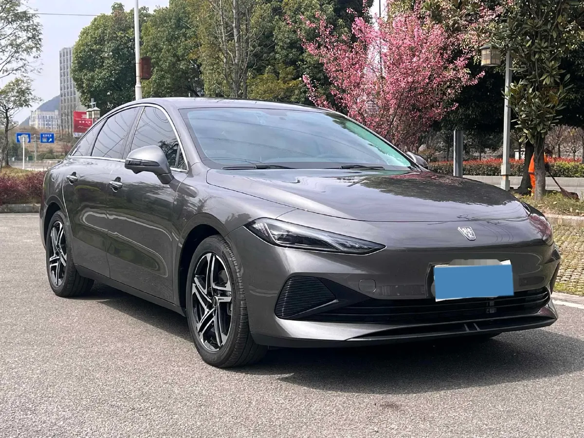 2023 Roewe D7 1.5L 112HP L4 1DHT PHEV 21.4KWH,autocango,china used car exporter,china ev exporter,chinese used car exporter,chinese used ev exporter