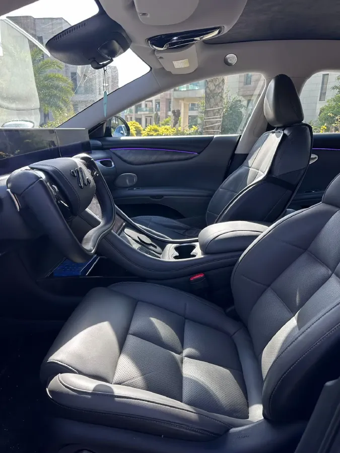 2024 IM L6 BEV 100KWH,autocango,china used car exporter,china ev exporter,chinese used car exporter,chinese used ev exporter