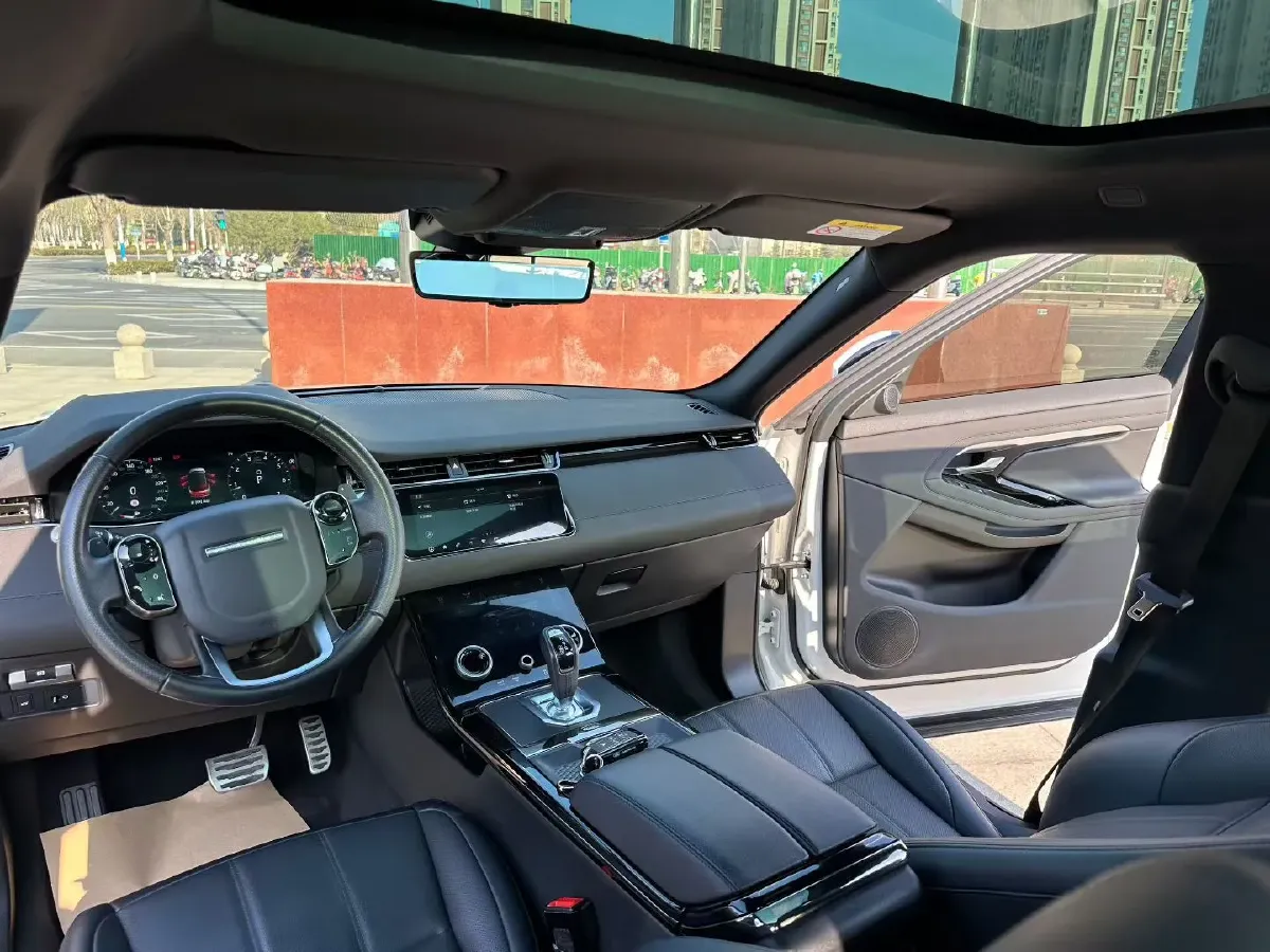 2020 Land Rover Range Rover Evoque 2.0T 249HP L4 9AT,autocango,china used car exporter,china ev exporter,chinese used car exporter,chinese used ev exporter