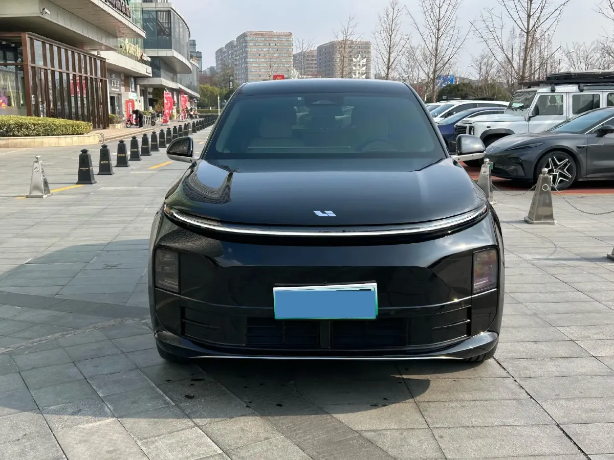 2025 Li L7 Range Extended 154HP REEV,autocango,china used car exporter,china ev exporter,chinese used car exporter,chinese used ev exporter