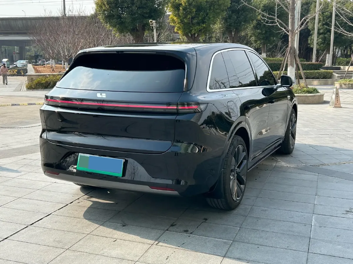 2025 Li L7 Range Extended 154HP REEV,autocango,china used car exporter,china ev exporter,chinese used car exporter,chinese used ev exporter