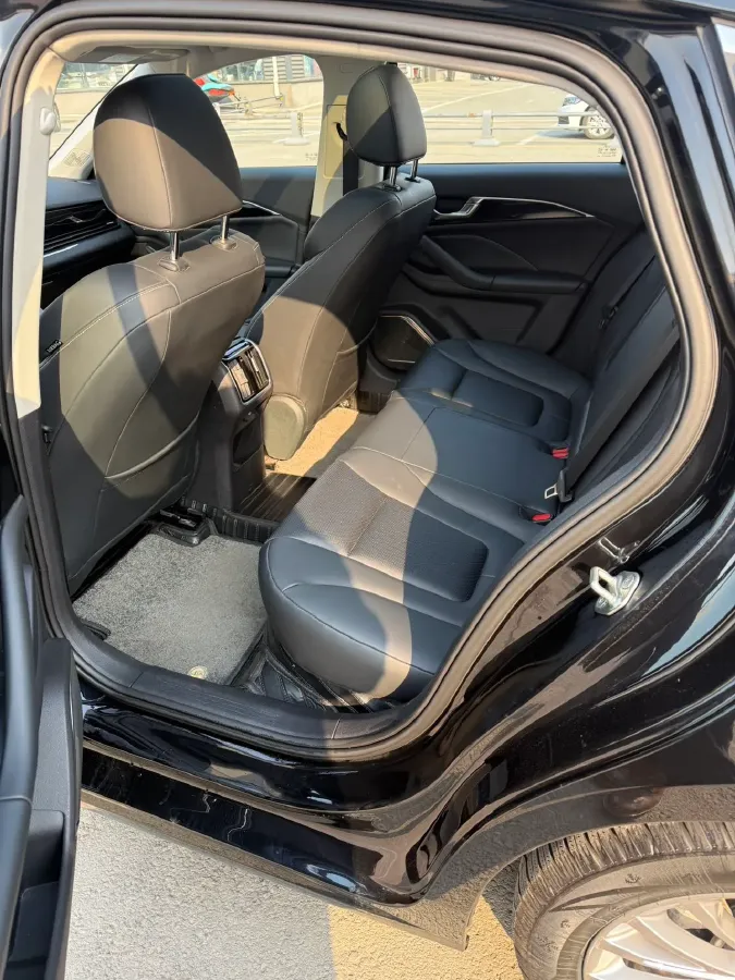 2024 Bestune B70 1.5T 169HP L4 7DCT,autocango,china used car exporter,china ev exporter,chinese used car exporter,chinese used ev exporter