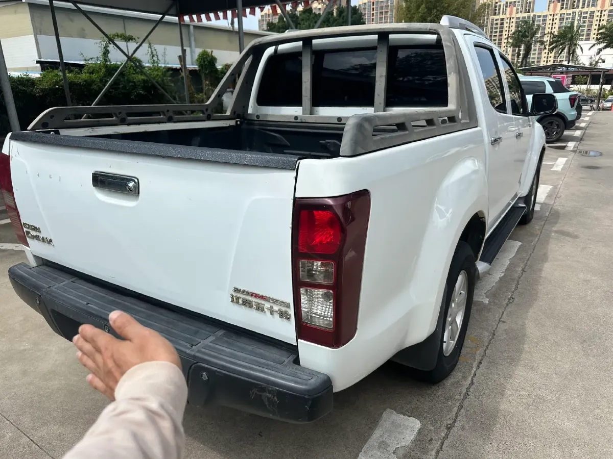 2018 Isuzu D-MAX 3.0T 177HP L4 6AT,autocango,china used car exporter,china ev exporter,chinese used car exporter,chinese used ev exporter