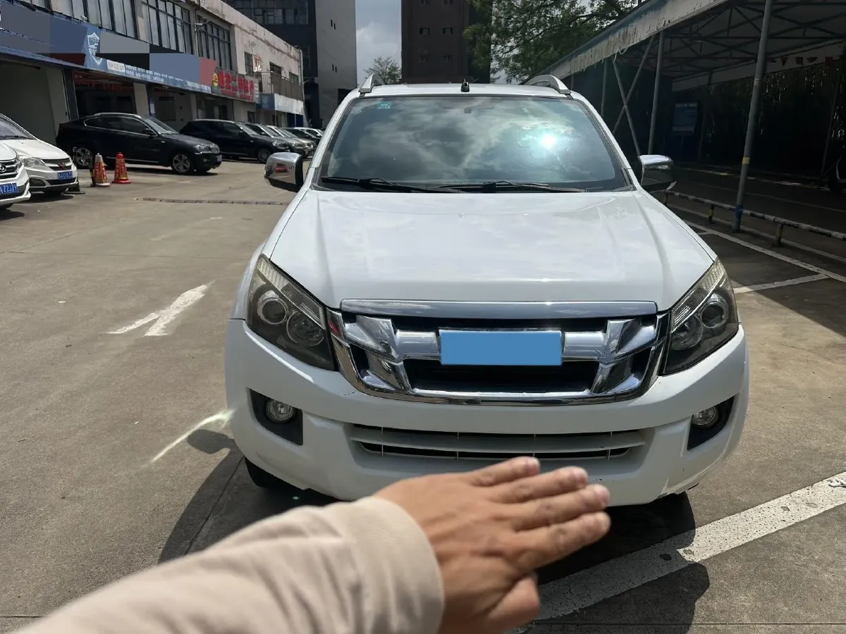 2018 Isuzu D-MAX 3.0T 177HP L4 6AT,autocango,china used car exporter,china ev exporter,chinese used car exporter,chinese used ev exporter