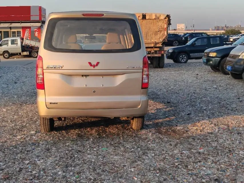 2019 WuLing HongGuang V 1.5L 99HP L4 6MT,autocango,china used car exporter,china ev exporter,chinese used car exporter,chinese used ev exporter