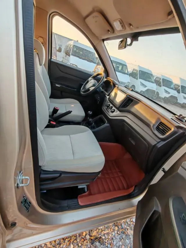 2019 WuLing HongGuang V 1.5L 99HP L4 6MT,autocango,china used car exporter,china ev exporter,chinese used car exporter,chinese used ev exporter