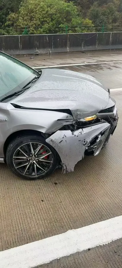 2023 Toyota Camry 2.5L 178HP L4 E-CVT Hybrid,autocango,china used car exporter,china ev exporter,chinese used car exporter,chinese used ev exporter