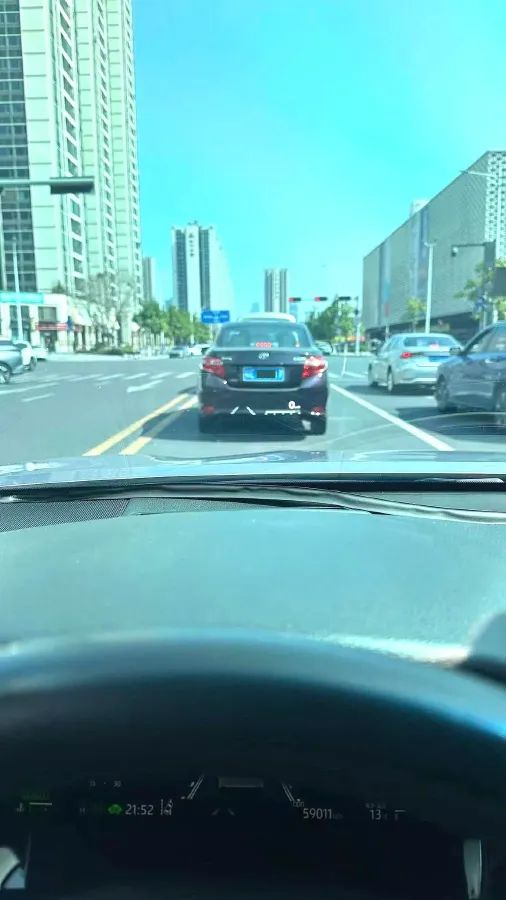 2023 Toyota Camry 2.5L 178HP L4 E-CVT Hybrid,autocango,china used car exporter,china ev exporter,chinese used car exporter,chinese used ev exporter