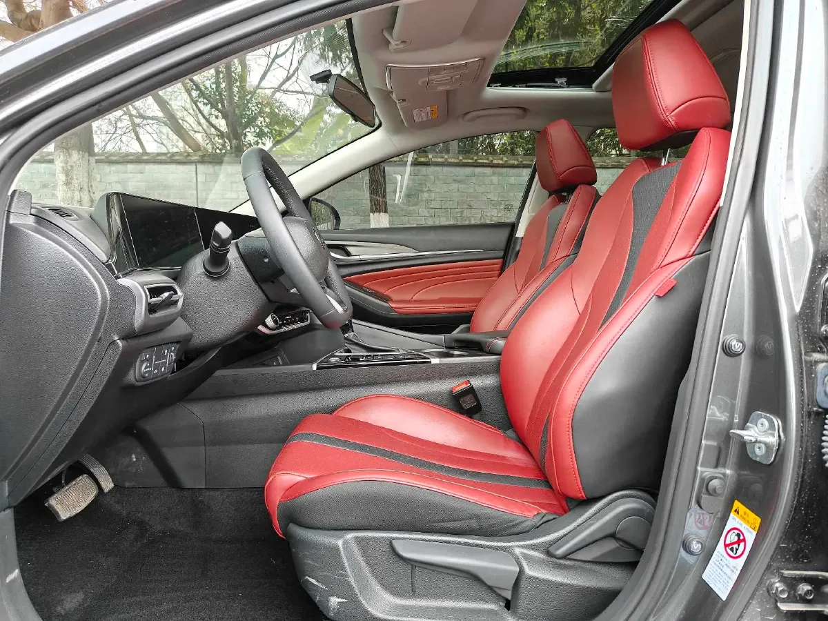 2021 ChangAn Eado 1.4T 160HP L4 7DCT,autocango,china used car exporter,china ev exporter,chinese used car exporter,chinese used ev exporter