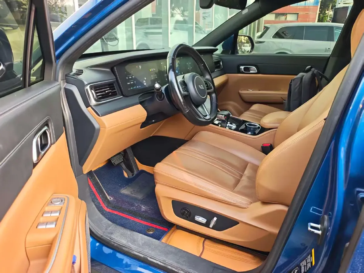 2020 Li ONE Range Extended 131HP REEV 40.5KWH,autocango,china used car exporter,china ev exporter,chinese used car exporter,chinese used ev exporter