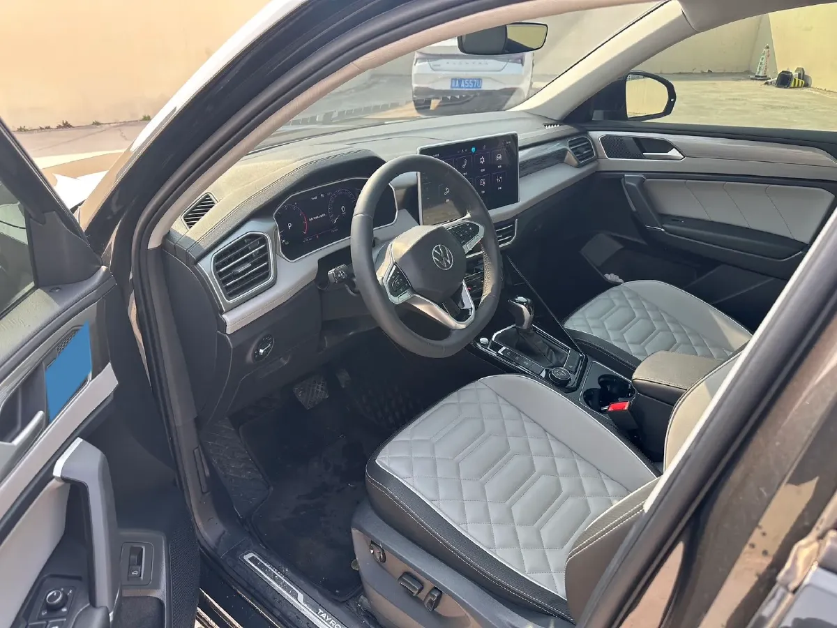 2024 Volkswagen Tayron 2.0T 220HP L4 7DCT,autocango,china used car exporter,china ev exporter,chinese used car exporter,chinese used ev exporter