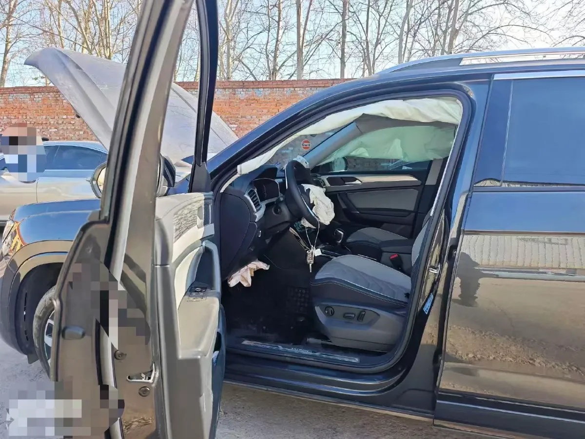 2024 Volkswagen Tayron 2.0T 220HP L4 7DCT,autocango,china used car exporter,china ev exporter,chinese used car exporter,chinese used ev exporter