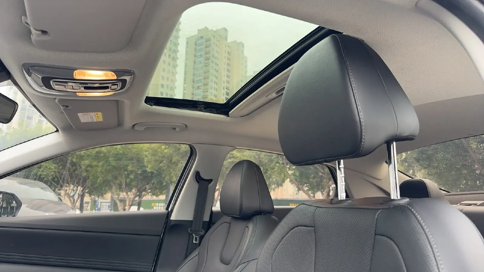 2021 Hyundai Elantra 1.5L 115HP L4 CVT,autocango,china used car exporter,china ev exporter,chinese used car exporter,chinese used ev exporter