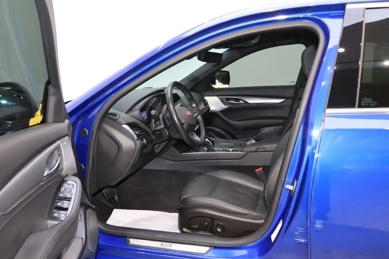 2020 Cadillac CT5 2.0T 241HP L4 10AT,autocango,china used car exporter,china ev exporter,chinese used car exporter,chinese used ev exporter