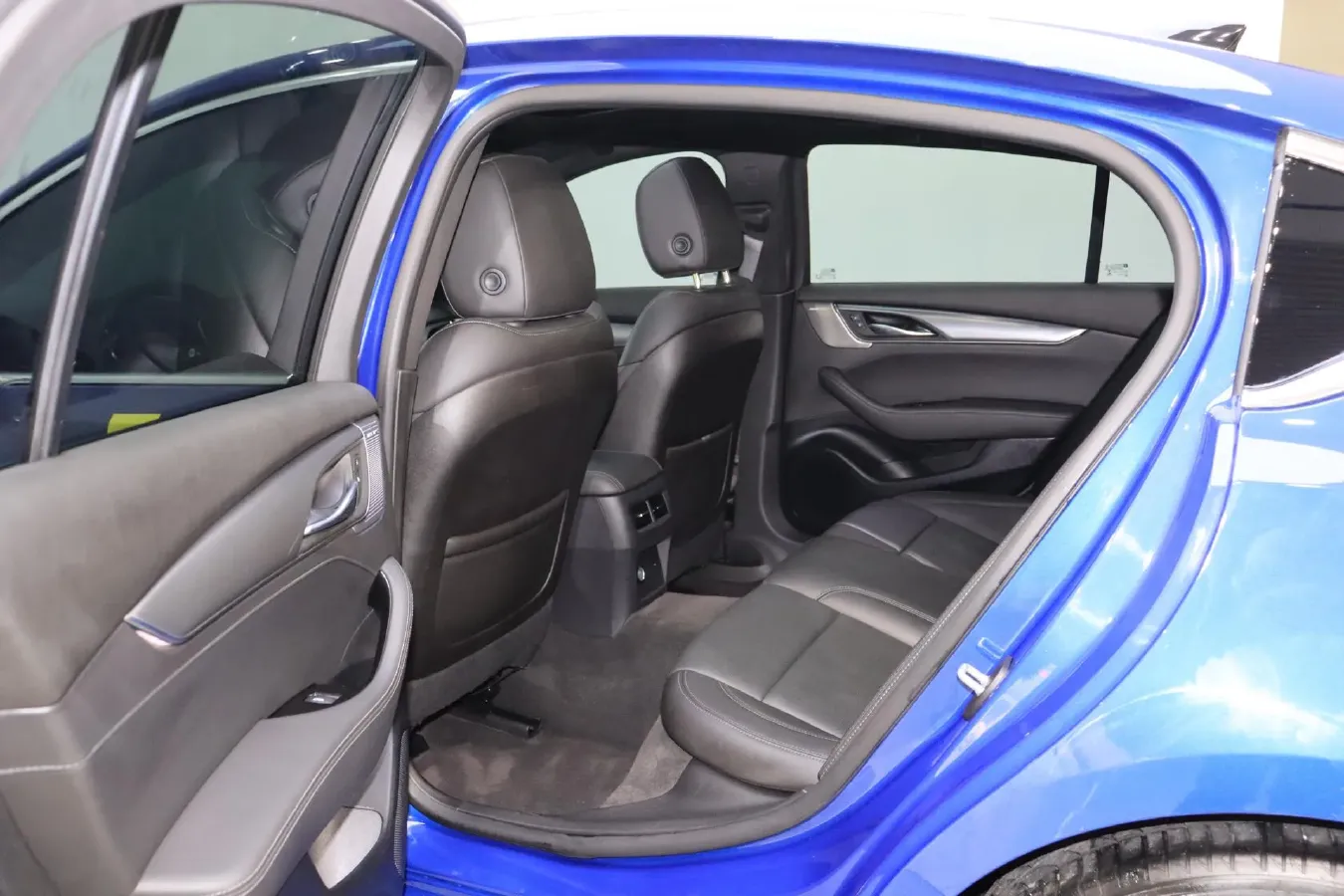 2020 Cadillac CT5 2.0T 241HP L4 10AT,autocango,china used car exporter,china ev exporter,chinese used car exporter,chinese used ev exporter