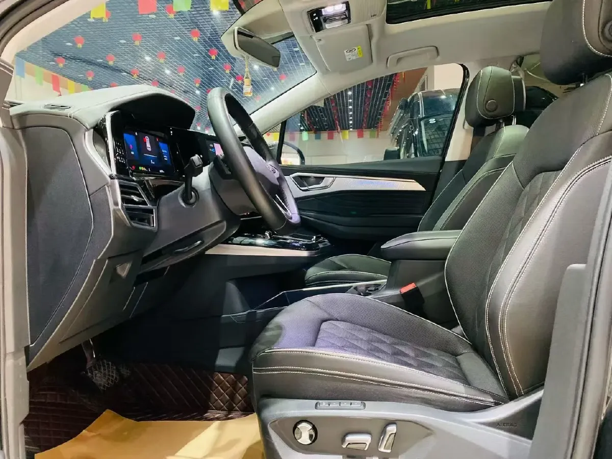 2022 Volkswagen Talagon 2.5T 299HP V6 7DCT,autocango,china used car exporter,china ev exporter,chinese used car exporter,chinese used ev exporter