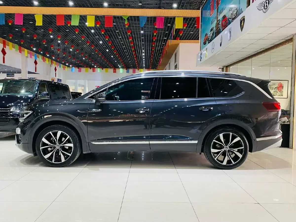 2022 Volkswagen Talagon 2.5T 299HP V6 7DCT,autocango,china used car exporter,china ev exporter,chinese used car exporter,chinese used ev exporter