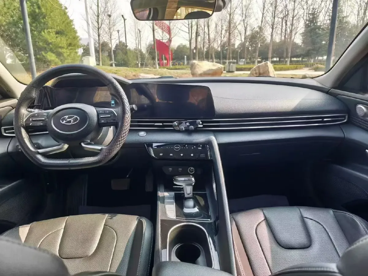 2022 Hyundai Elantra 1.5L 115HP L4 CVT,autocango,china used car exporter,china ev exporter,chinese used car exporter,chinese used ev exporter