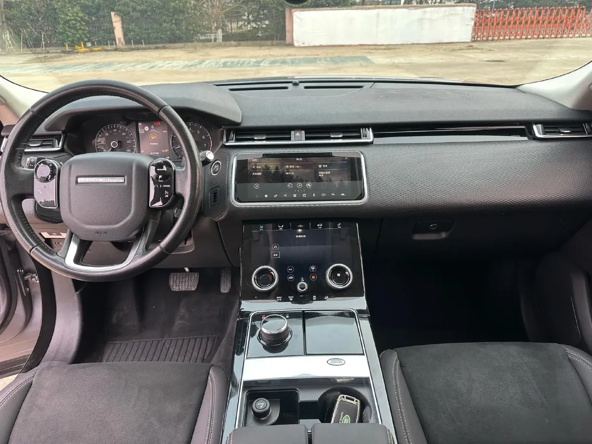 2020 Land Rover Range Rover Velar 2.0T 250HP L4 8AT,autocango,china used car exporter,china ev exporter,chinese used car exporter,chinese used ev exporter