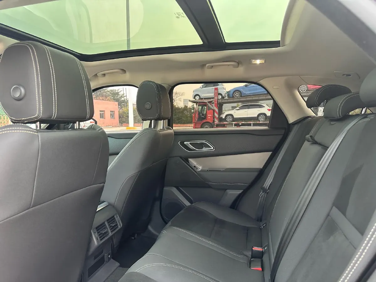 2020 Land Rover Range Rover Velar 2.0T 250HP L4 8AT,autocango,china used car exporter,china ev exporter,chinese used car exporter,chinese used ev exporter