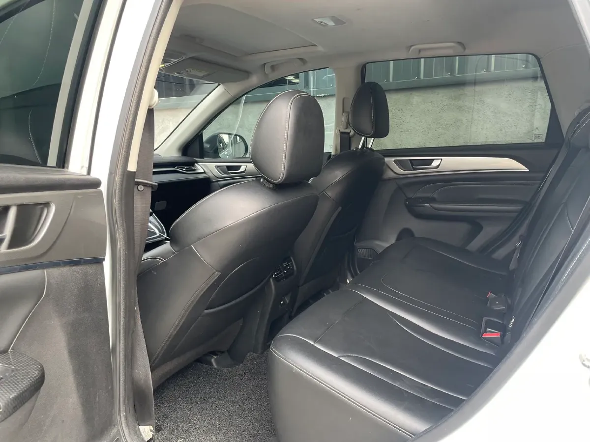 2021 Haval M6 1.5T 150HP L4 7DCT,autocango,china used car exporter,china ev exporter,chinese used car exporter,chinese used ev exporter