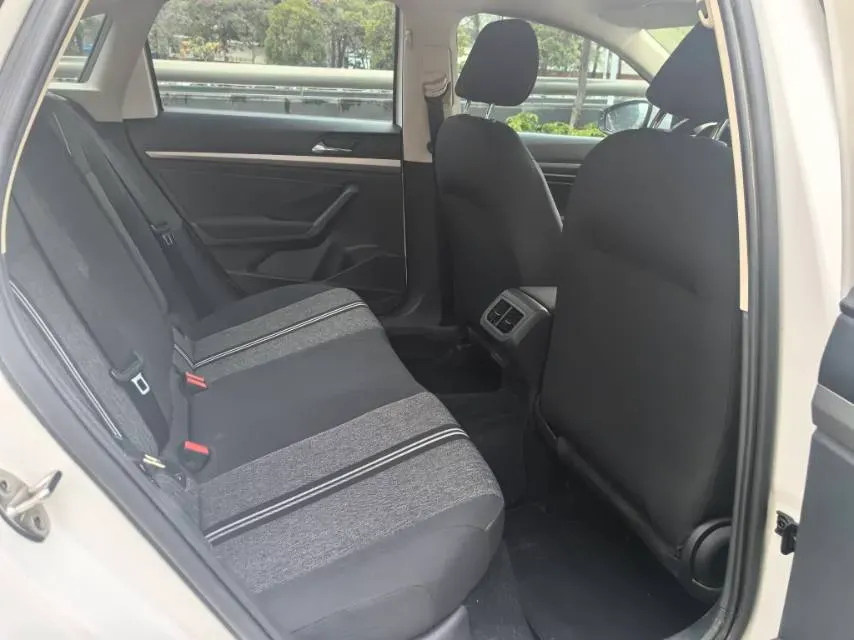 2019 Volkswagen T-Cross 1.5L 113HP L4 6AT,autocango,china used car exporter,china ev exporter,chinese used car exporter,chinese used ev exporter