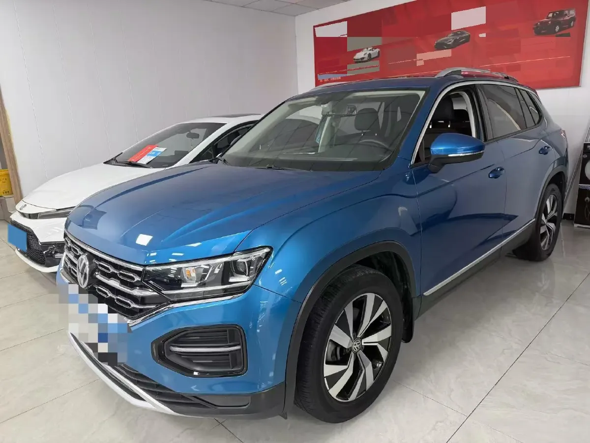 2019 Jeep Cherokee 2.0T 234HP L4 9AT,autocango,china used car exporter,china ev exporter,chinese used car exporter,chinese used ev exporter