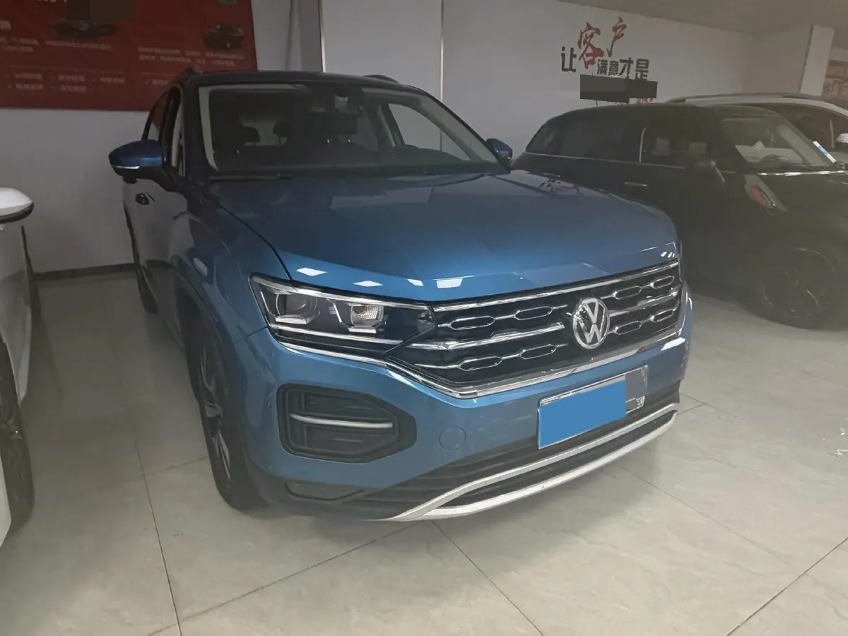 2019 Jeep Cherokee 2.0T 234HP L4 9AT,autocango,china used car exporter,china ev exporter,chinese used car exporter,chinese used ev exporter