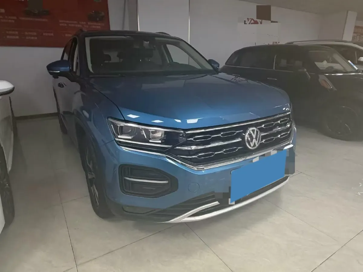 2019 Jeep Cherokee 2.0T 234HP L4 9AT,autocango,china used car exporter,china ev exporter,chinese used car exporter,chinese used ev exporter