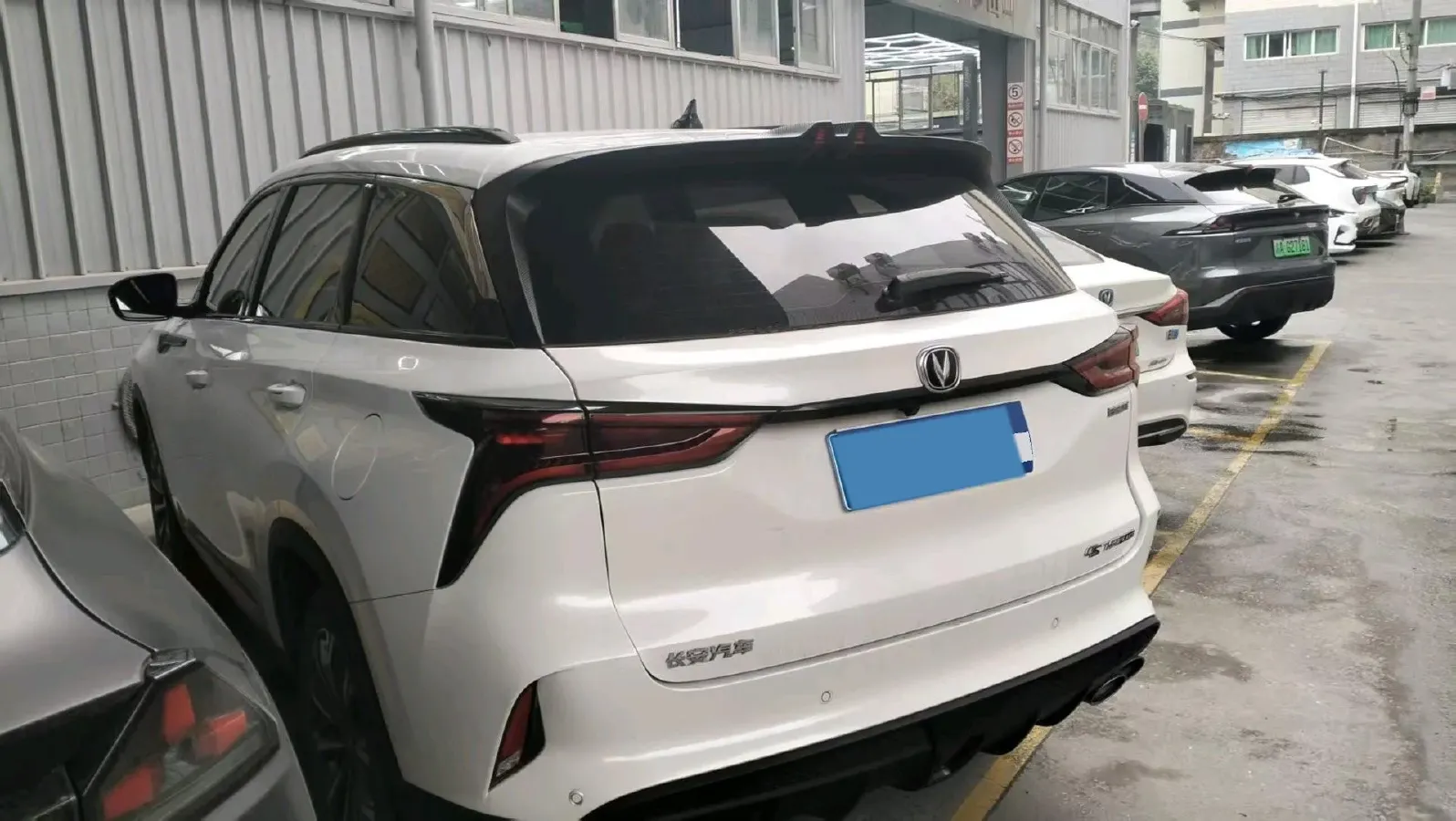 2022 ChangAn CS75 Plus 2.0T 233HP L4 8AT,autocango,china used car exporter,china ev exporter,chinese used car exporter,chinese used ev exporter
