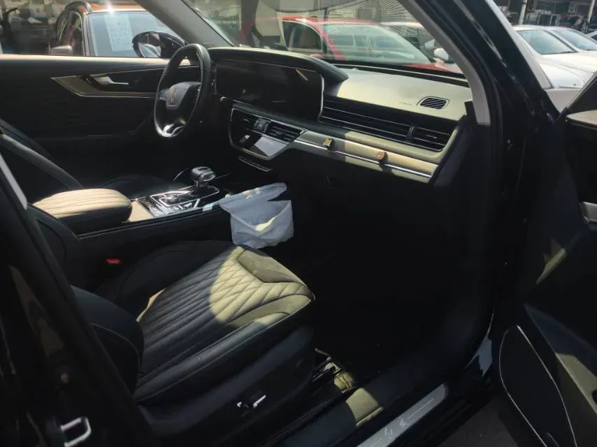 2022 HongQi HS5 2.0T 224HP L4 6AT,autocango,china used car exporter,china ev exporter,chinese used car exporter,chinese used ev exporter
