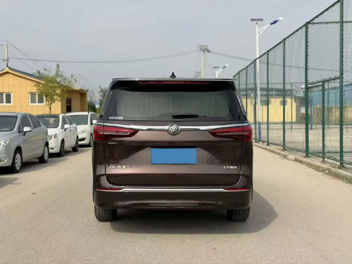 2021 Buick GL8 2.0T 237HP L4 9AT,autocango,china used car exporter,china ev exporter,chinese used car exporter,chinese used ev exporter