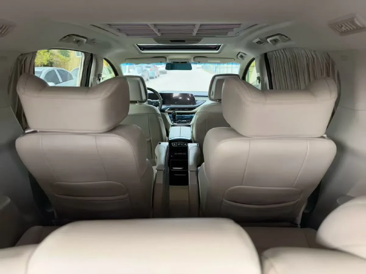 2021 Buick GL8 2.0T 237HP L4 9AT,autocango,china used car exporter,china ev exporter,chinese used car exporter,chinese used ev exporter