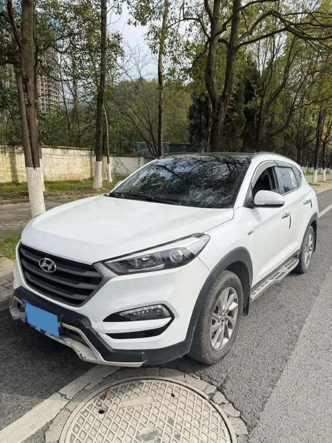 2015 Hyundai Tucson 1.6T 177HP L4 7DCT,autocango,china used car exporter,china ev exporter,chinese used car exporter,chinese used ev exporter
