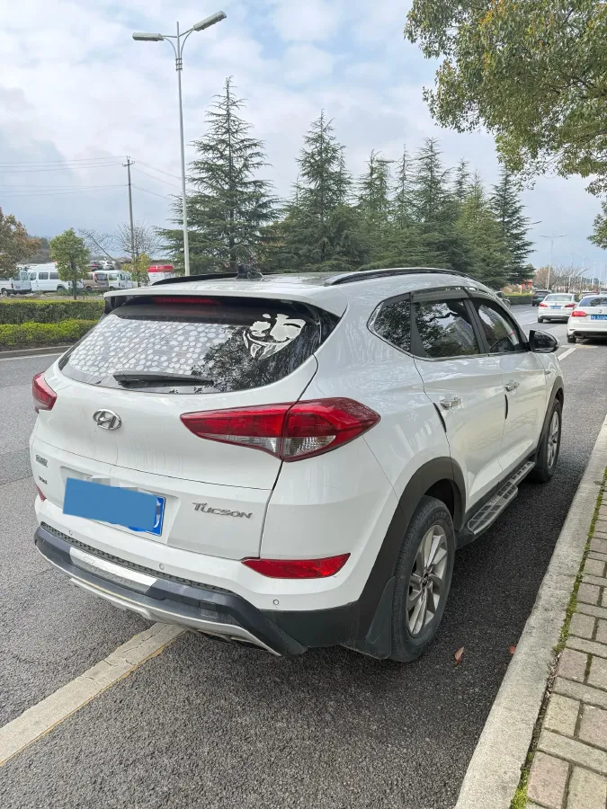 2015 Hyundai Tucson 1.6T 177HP L4 7DCT,autocango,china used car exporter,china ev exporter,chinese used car exporter,chinese used ev exporter