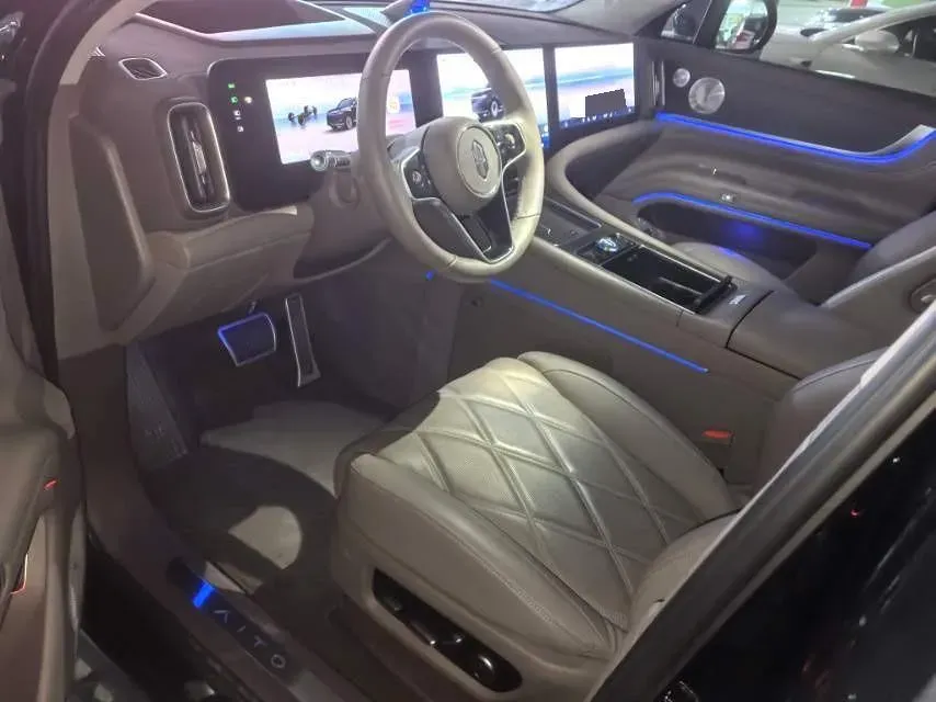 2025 AITO AITO M9 REEV 160HP REEV 52KWH,autocango,china used car exporter,china ev exporter,chinese used car exporter,chinese used ev exporter